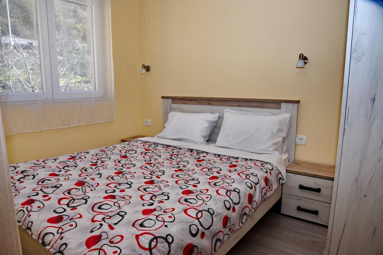 Sunset Apartments Котор Екстер'єр фото