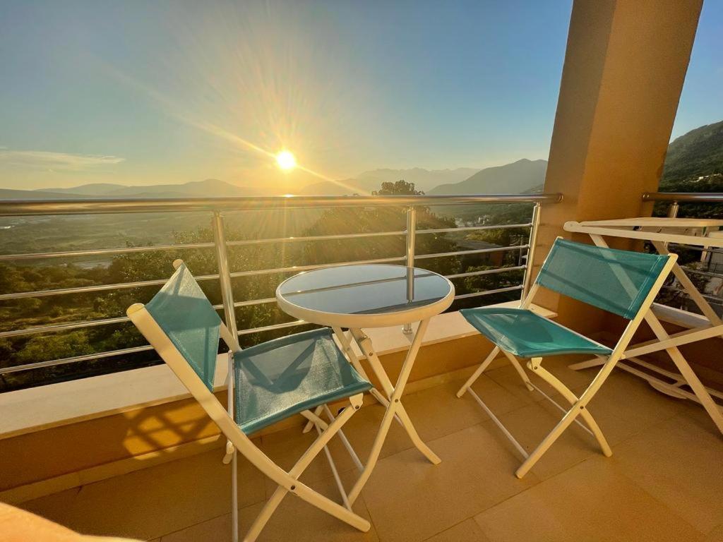 Sunset Apartments Котор Екстер'єр фото